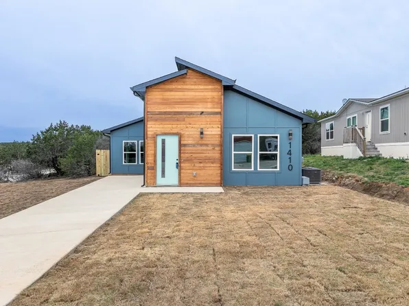 1410 Corona Dr, Granbury, TX 76048