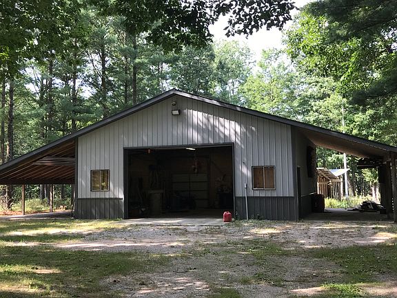 32x32 shed with extended eav