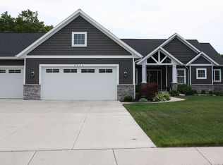 3226 Box Elder Dr, Jenison, MI 49428