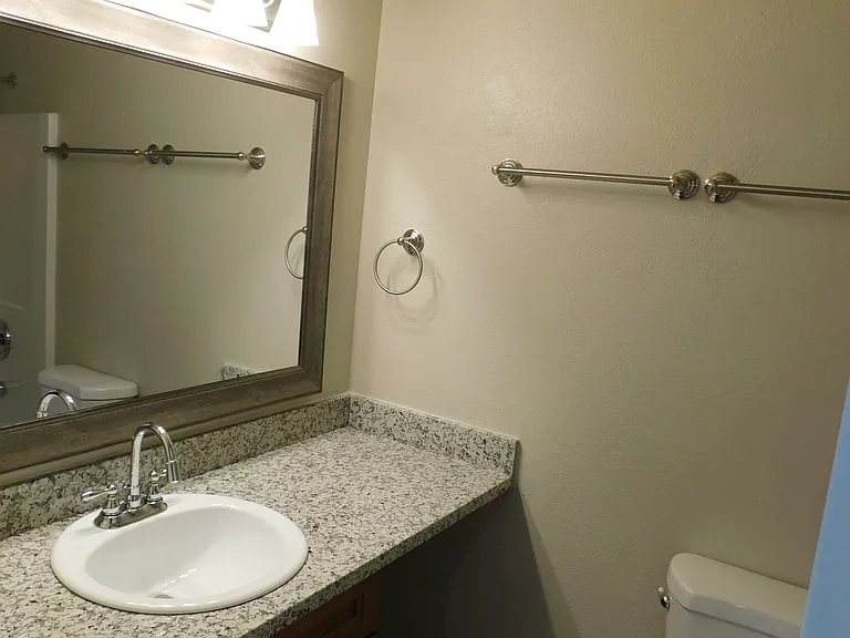 Forest Ridge Apartments — Photo 26