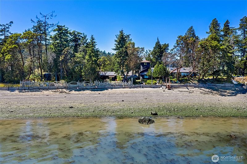 5th image of 512 Broken Point Road