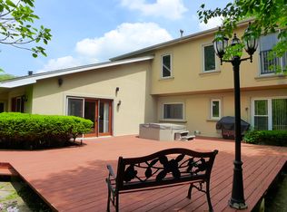 2120 Shermer Rd, Northbrook, IL 60062