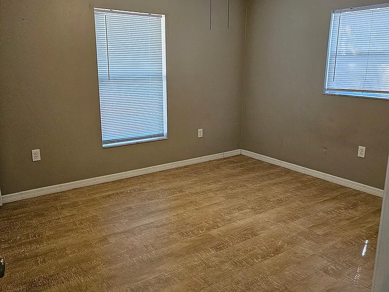 36314 Stratford Ct — Photo 5