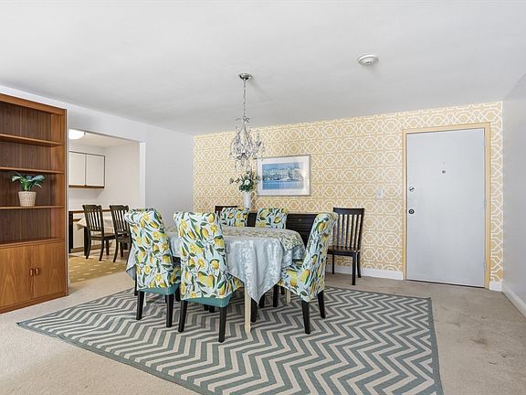 5th image of 1321 Worcester Rd APT 201