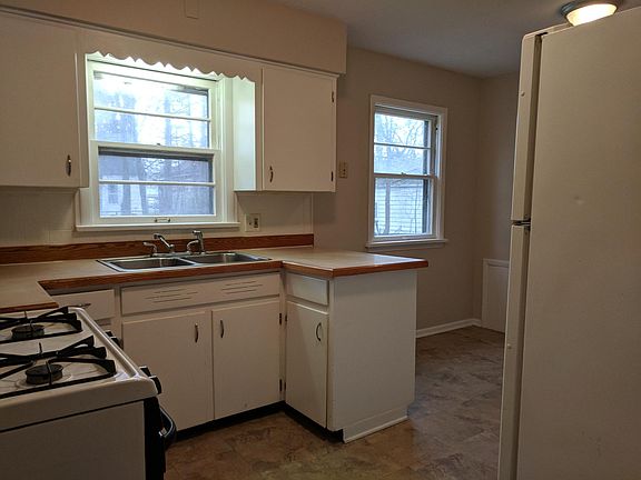 2nd image of 1107 Saint Michaels Ave