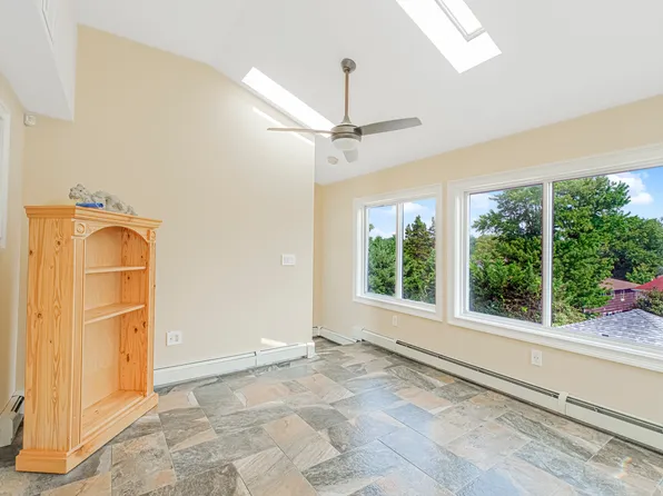 5434 Amboy Road image 15 of 36