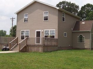 10240 E Division Rd, Knox, IN 46534