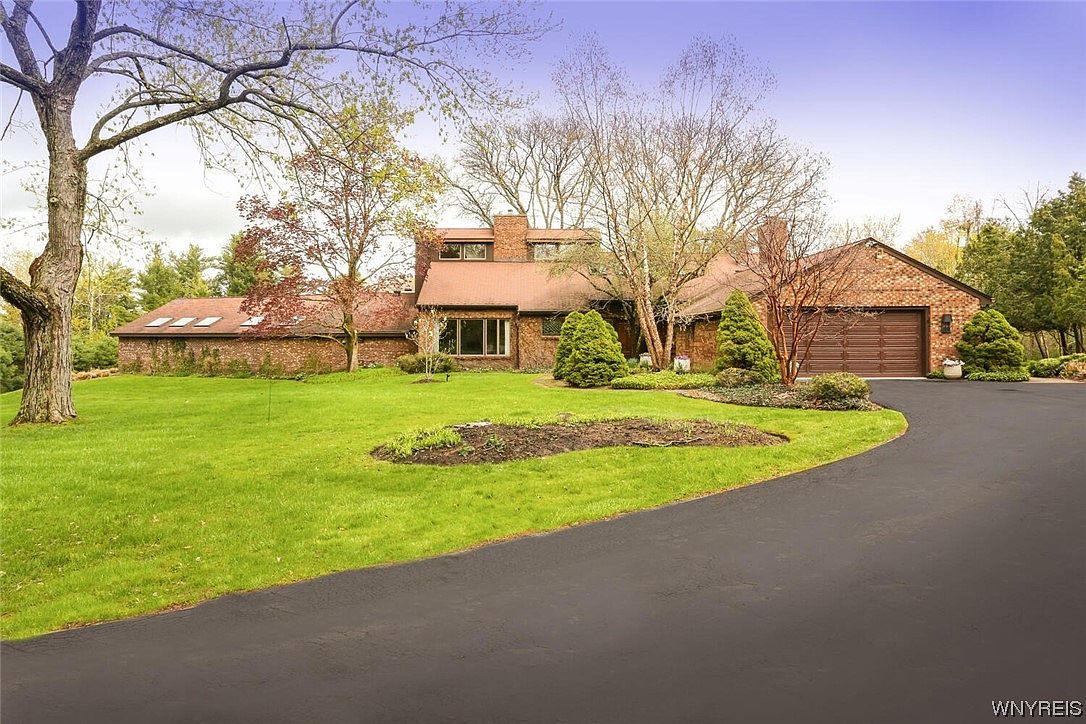 2 Valley View Dr, Orchard Park, NY 14127 Zillow