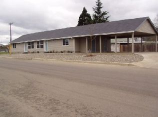 1610 Rolling Hills Rd, Roseburg, OR 97471