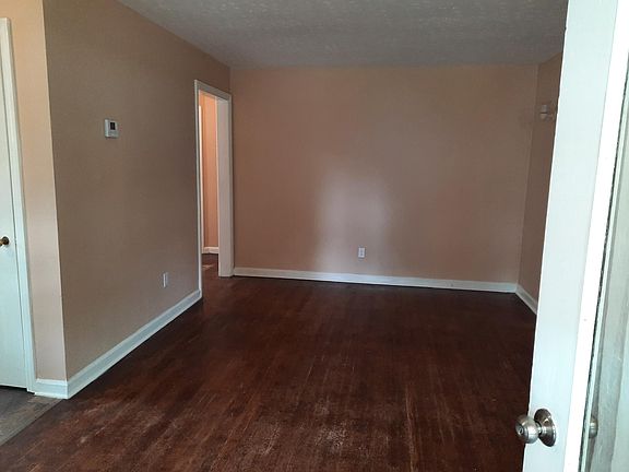 4th image of 4601 Washington Ave SE