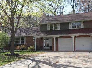 16018 Harbor Point Dr, Spring Lake, MI 49456