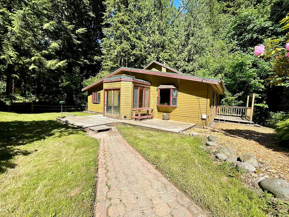 1st image of 20300 SE Forest Fern Dr