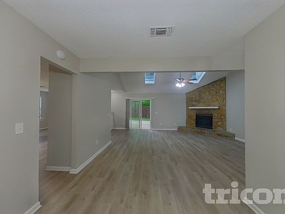 3rd image of 10672 Parliament Pl