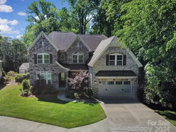 406 N Sharon Amity Rd, Charlotte, NC 28211
