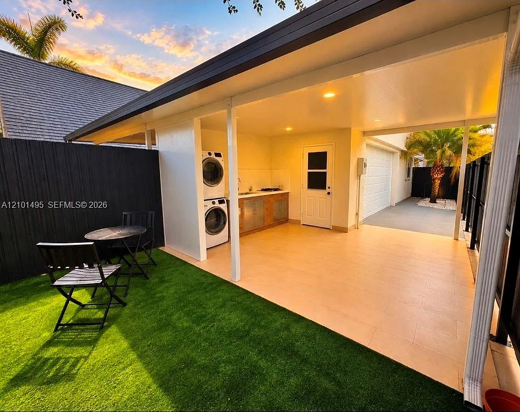 Downer Palms Div No 1 — Photo 1