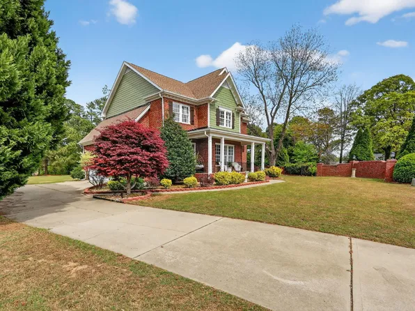 2400 Stewart St, Fuquay Varina, NC 27526