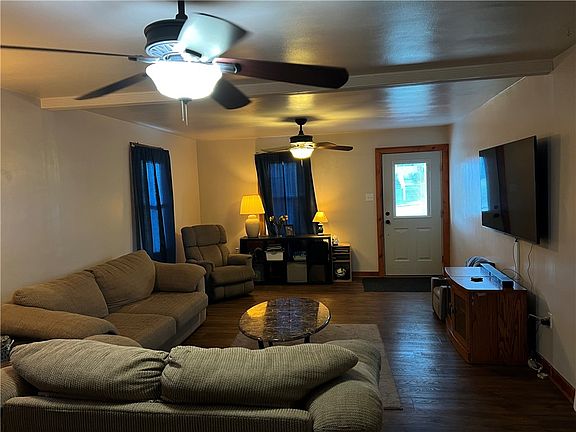 2nd image of 1223 Spruce St