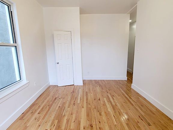 4th image of 716 E 181st St #2