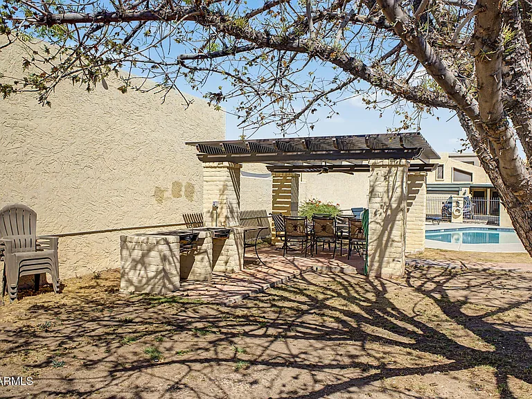 2225 E Catalina Dr — Photo 38