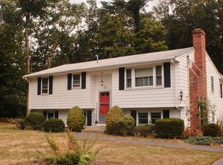 67 Dwelley Ave, Hanover, MA 02339