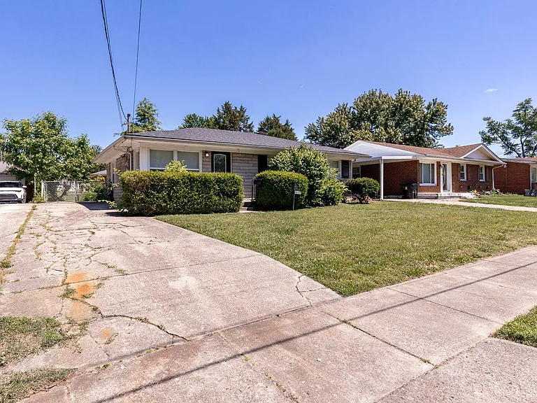 1209 S 45th St — Photo 24