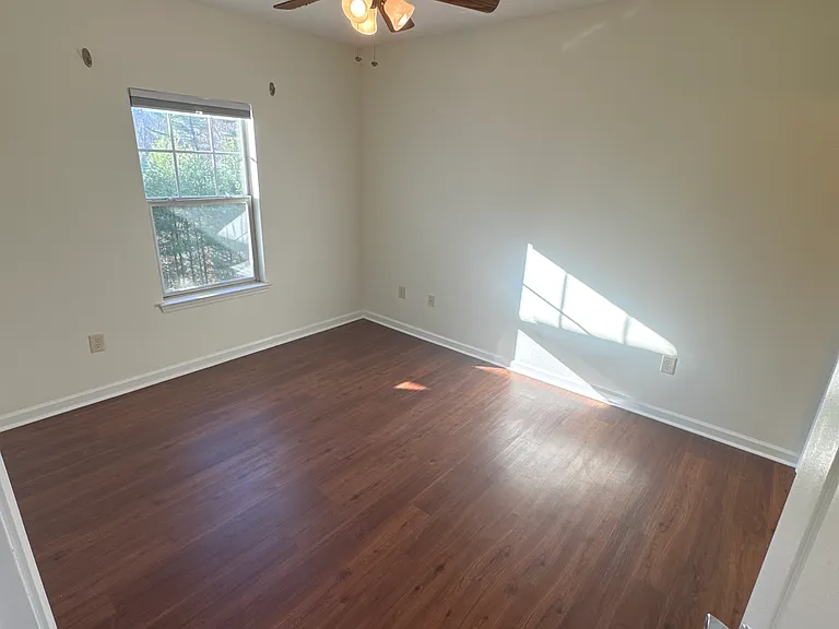 100 Vista Lake Dr #307 — Photo 9