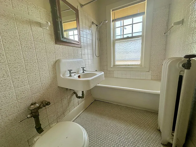 1725 E Park Pl — Photo 12