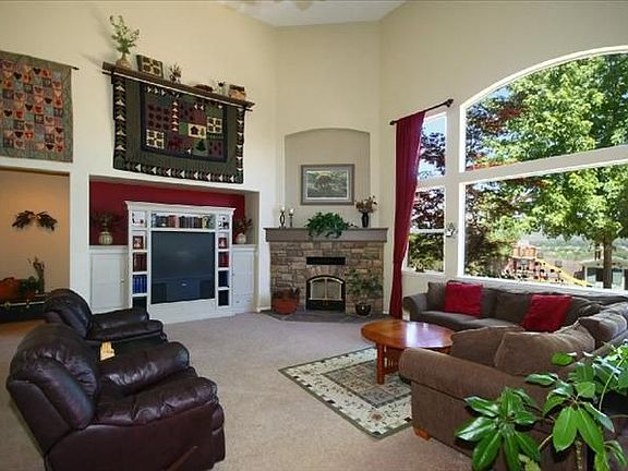 2nd image of 5011 Ashland Dr