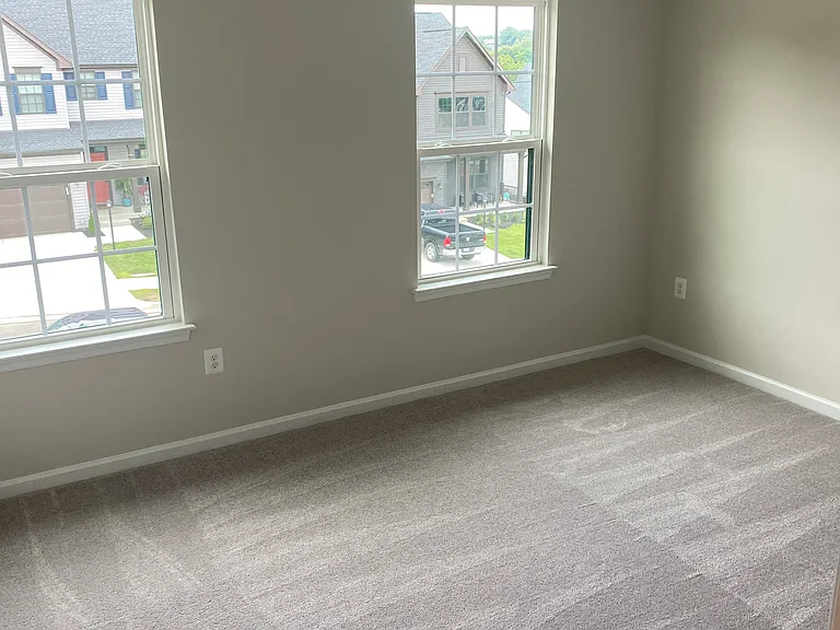 1009 Headquarters Way — Photo 24