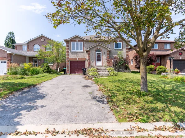 14 Orok Ln, Barrie, ON L4M 6H4