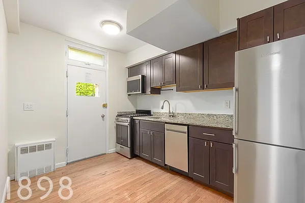 Rented by A&E Real Estate Management | media 6