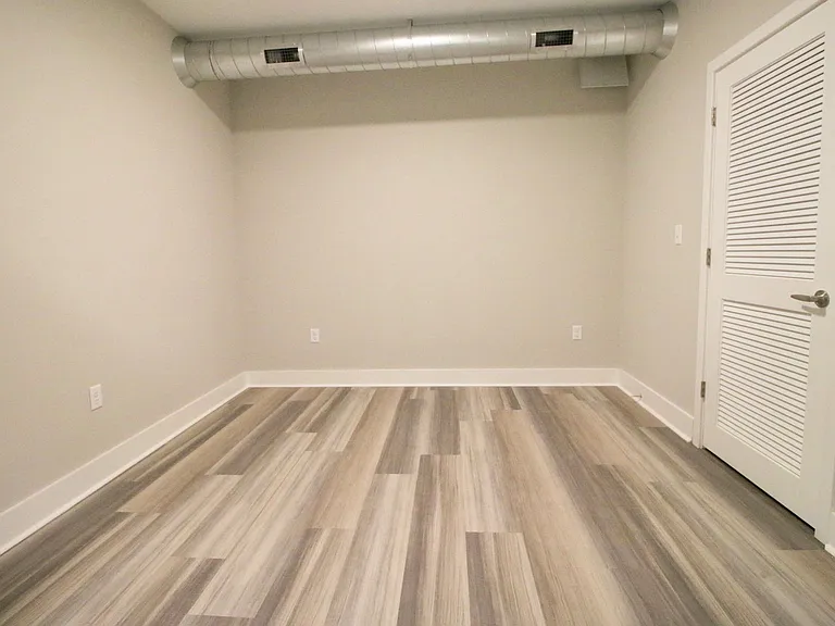 Main2525 — Photo 21