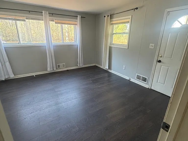5205 Heather Ln — Photo 9