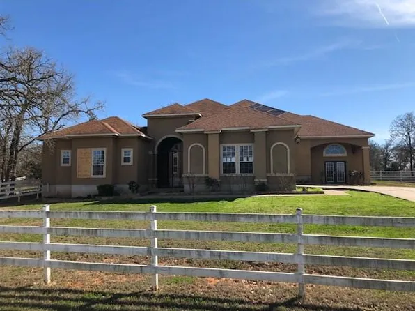 107 Clairmont Cv, Cedar Creek, TX 78612