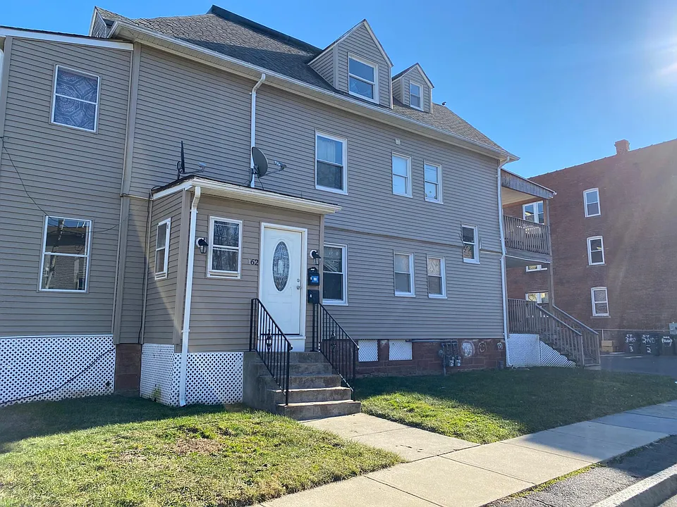 162 Brook St #3