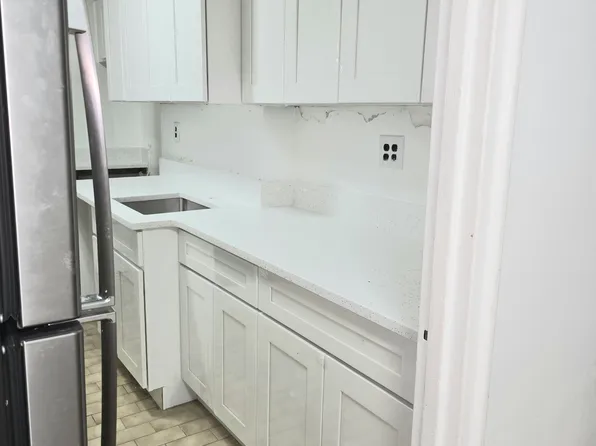 2835 Webb Avenue image 3 of 23