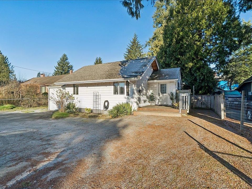 1st image of 21339 Dewdney Trunk Rd