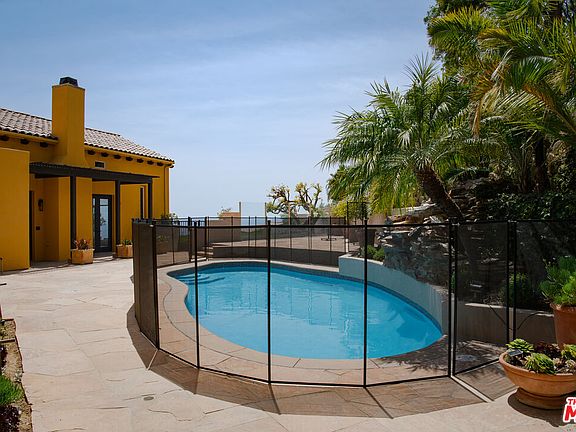 3rd image of 3235 Rambla Pacifico