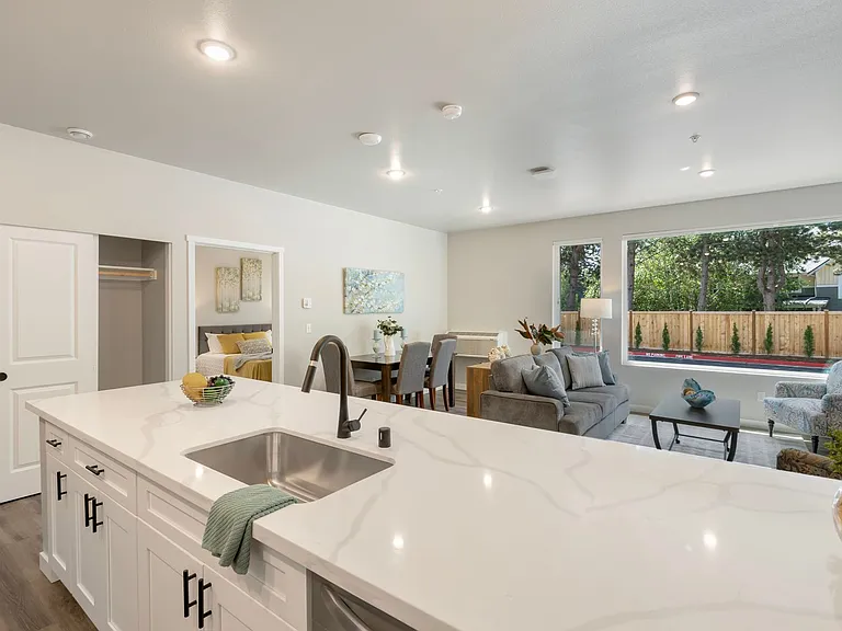 1779 Village Ln SE — Photo 24