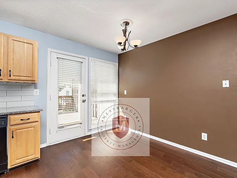 13007 Washington Ct — Photo 9