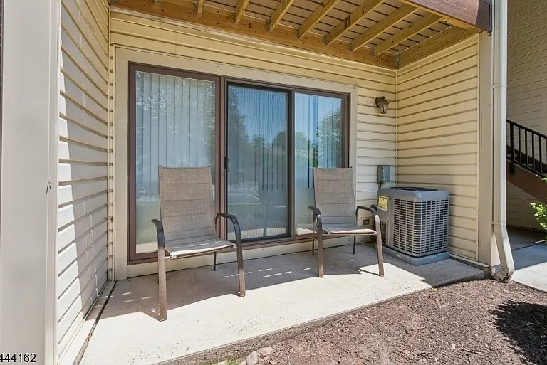 269 English Pl — Photo 2