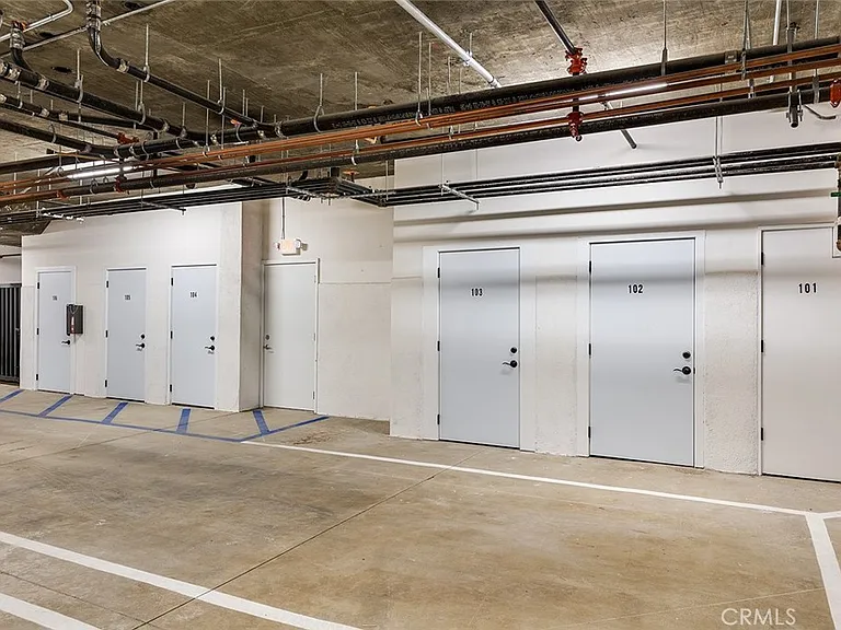 89 N Grand Oaks Ave #103 — Photo 14