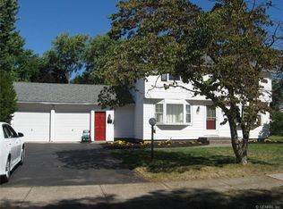 98 Pamda Dr, Rochester, NY 14617