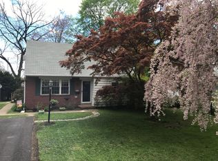 111 Summit Rd, Media, PA 19063