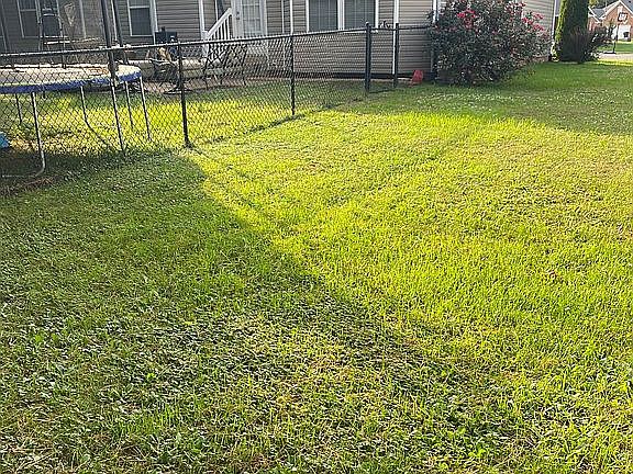 2nd image of 718 Yellowwood Ct