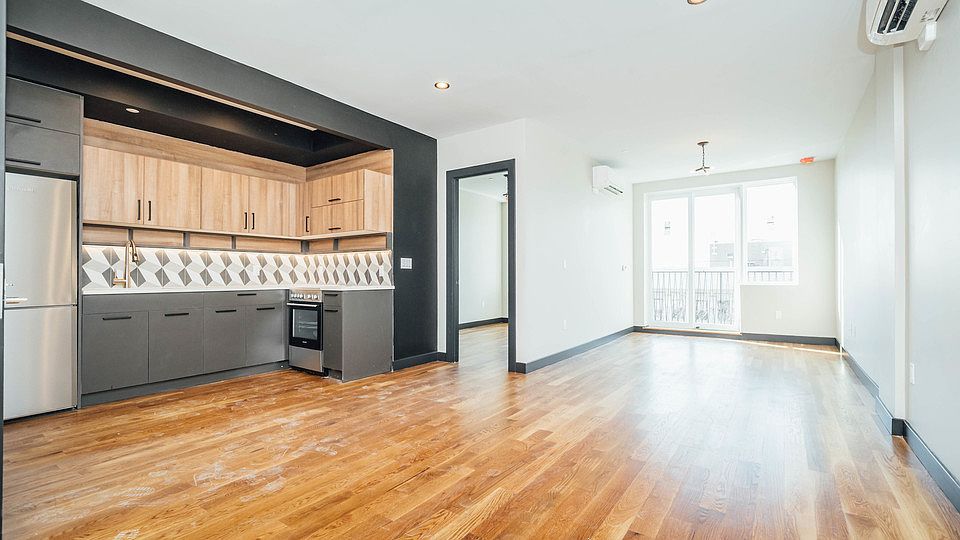 1st image of 2825 Snyder Ave #4BB