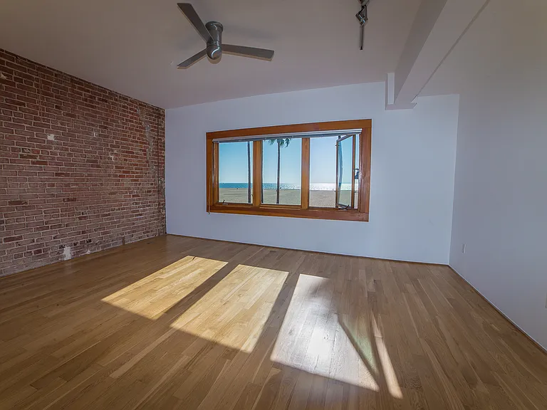 8 Brooks Ave #11 — Photo 30
