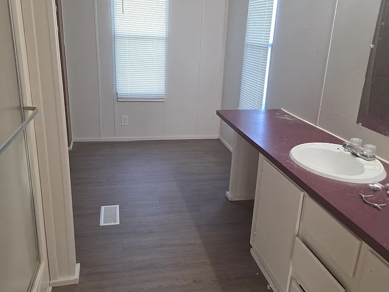 8444 Longhorn Dr — Photo 6