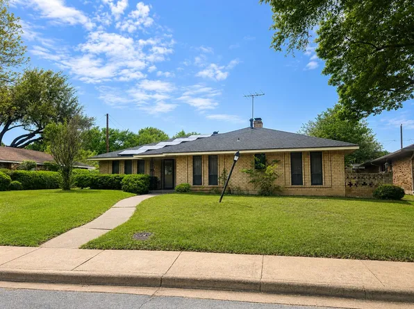 2147 Oak Valley Ln, Dallas, TX 75232