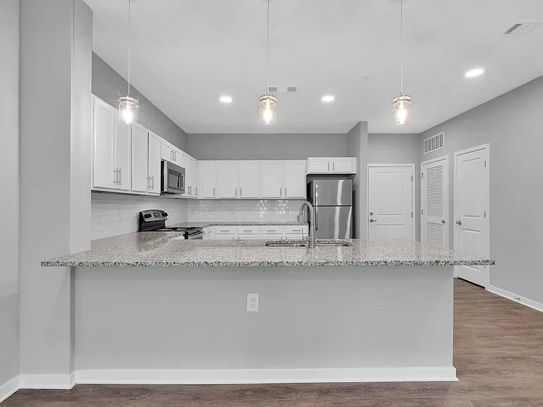 Saddle Brook Landings — Photo 15